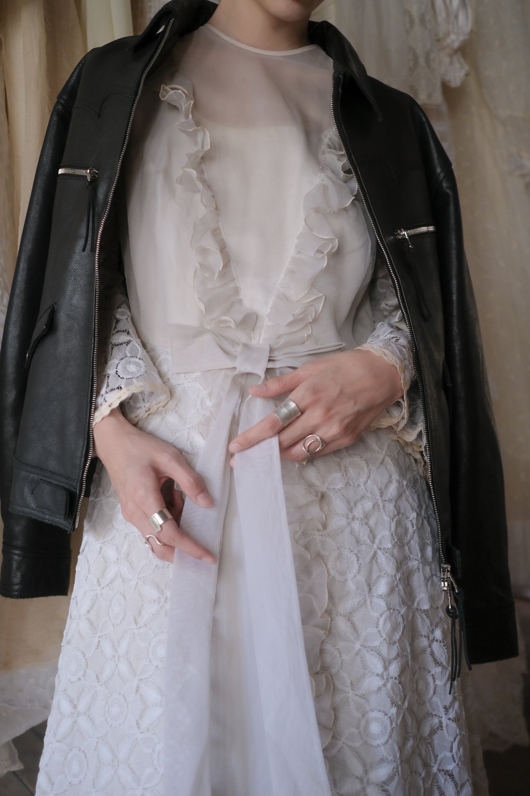 1960-1980's Floral Lace Jacquard Wedding Dress / 古董花雨蕾絲婚裙