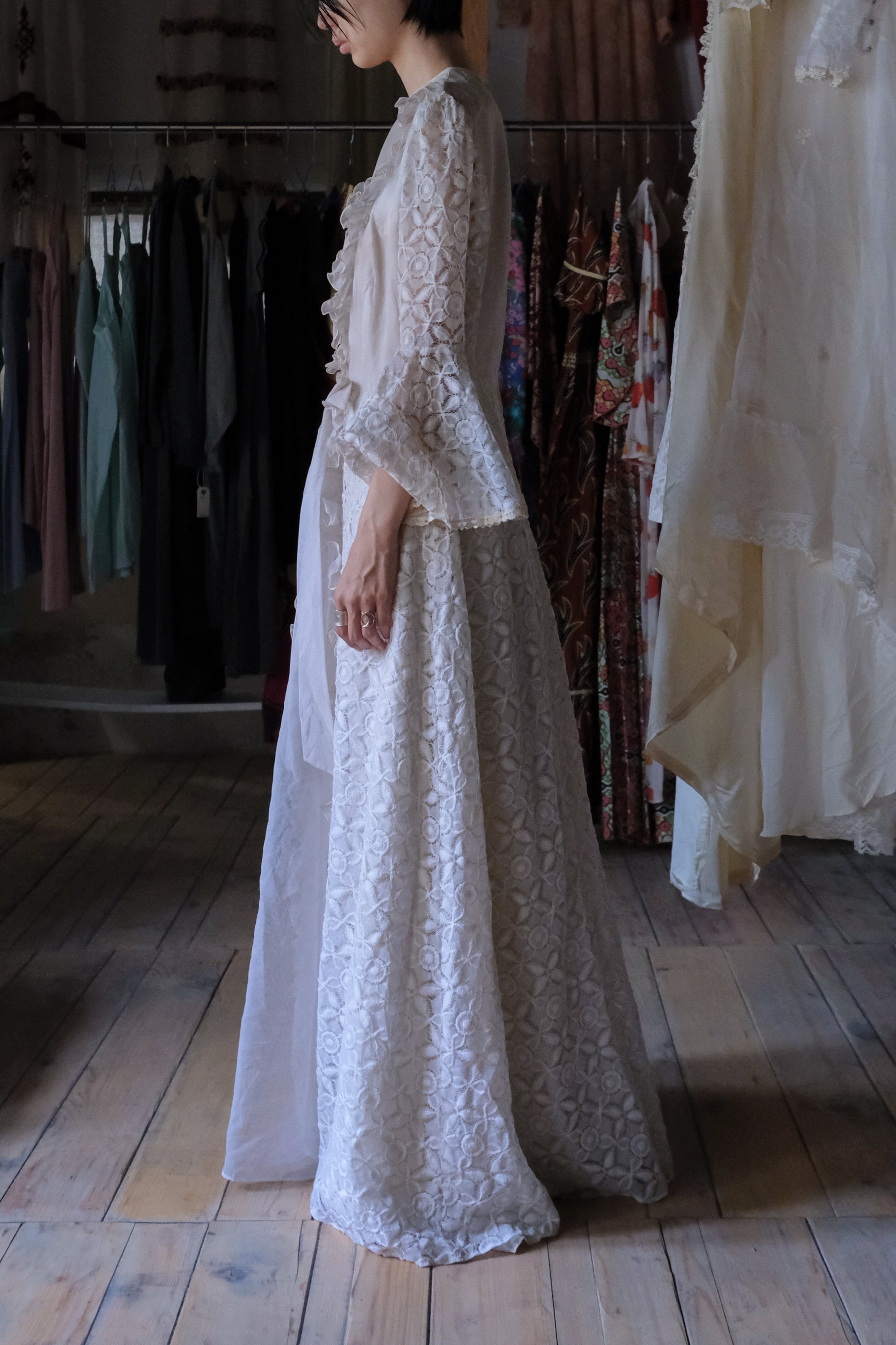 1960-1980's Floral Lace Jacquard Wedding Dress / 古董花雨蕾絲婚裙