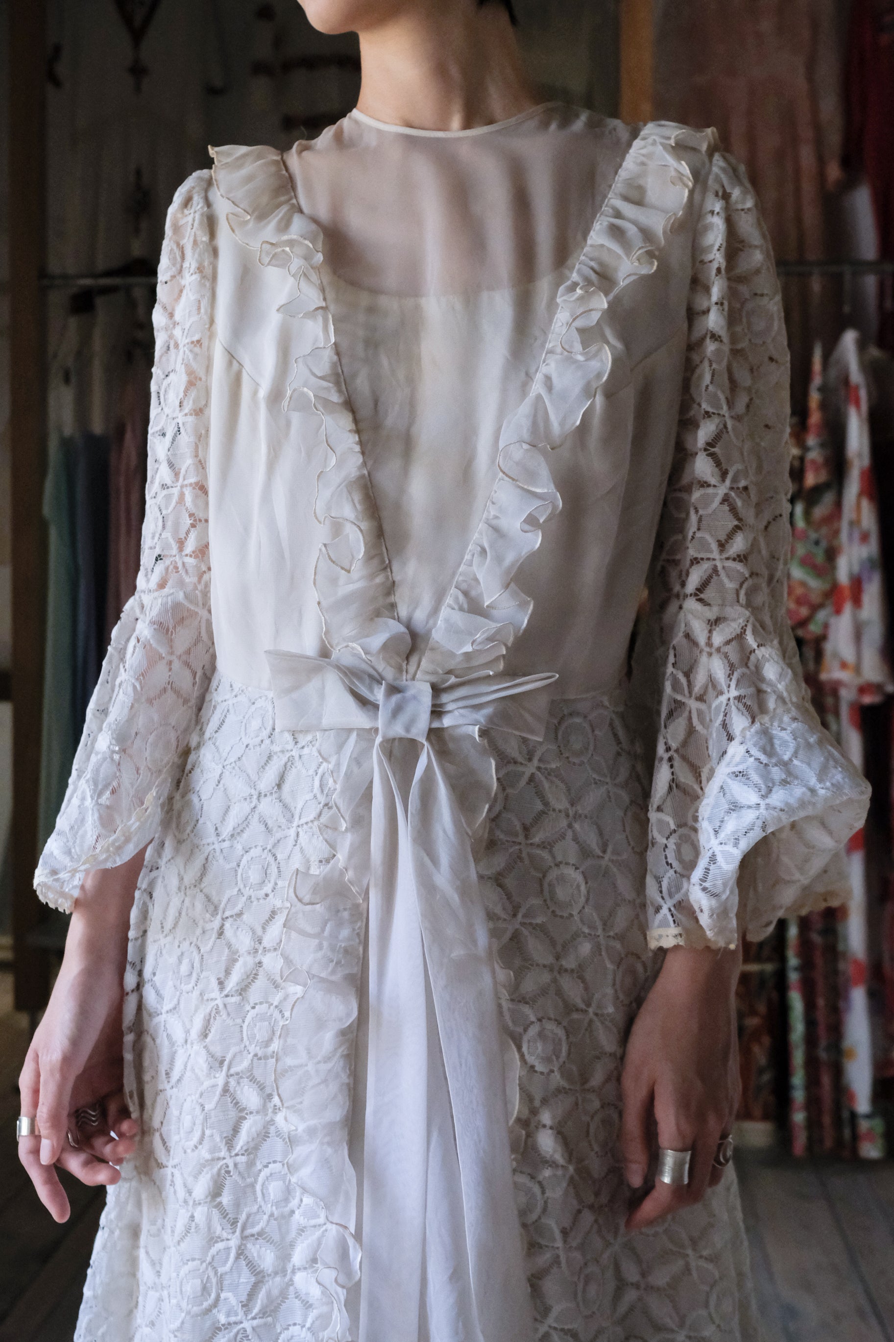 1960-1980's Floral Lace Jacquard Wedding Dress / 古董花雨蕾絲婚裙