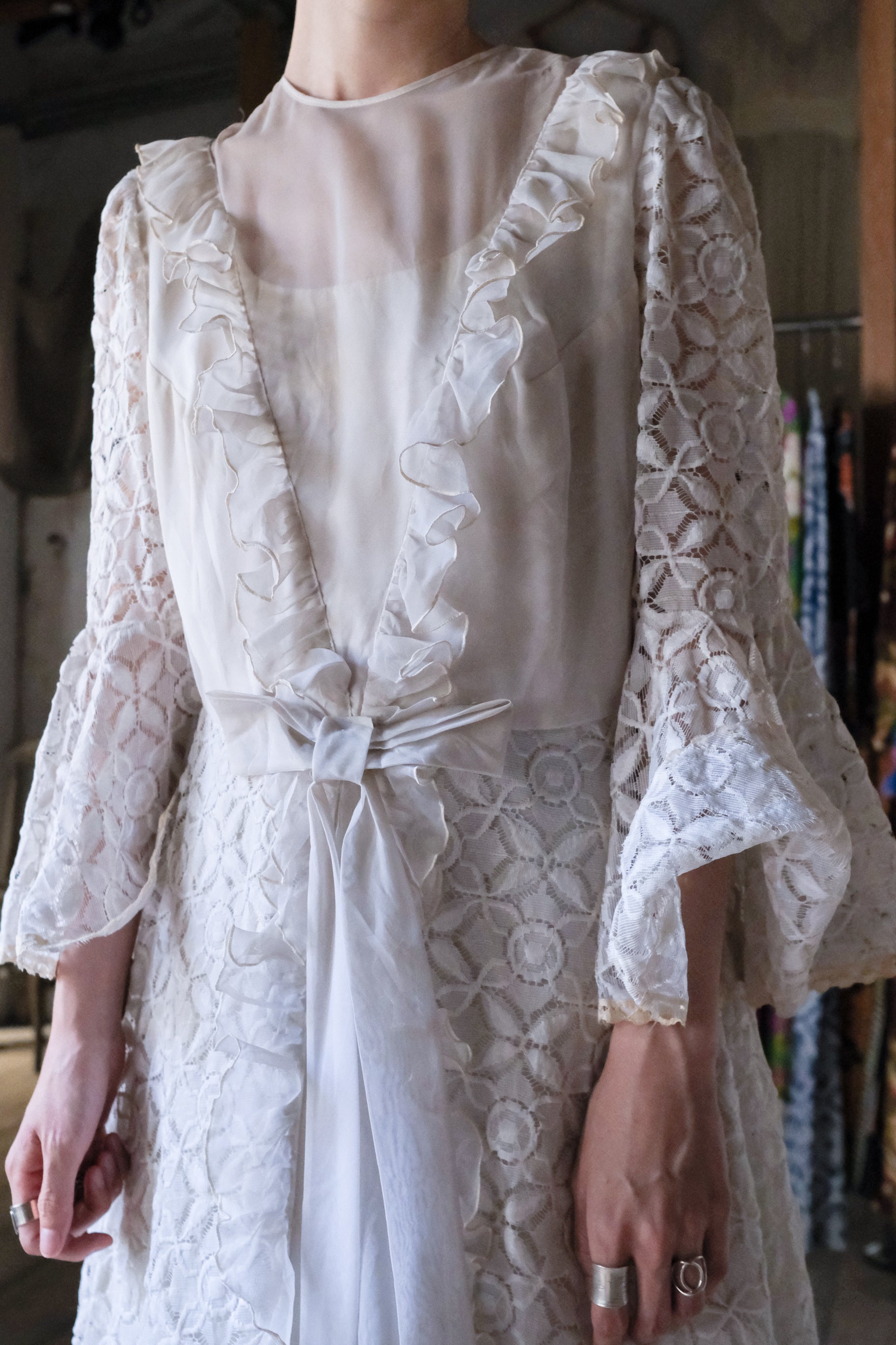 1960-1980's Floral Lace Jacquard Wedding Dress / 古董花雨蕾絲婚裙