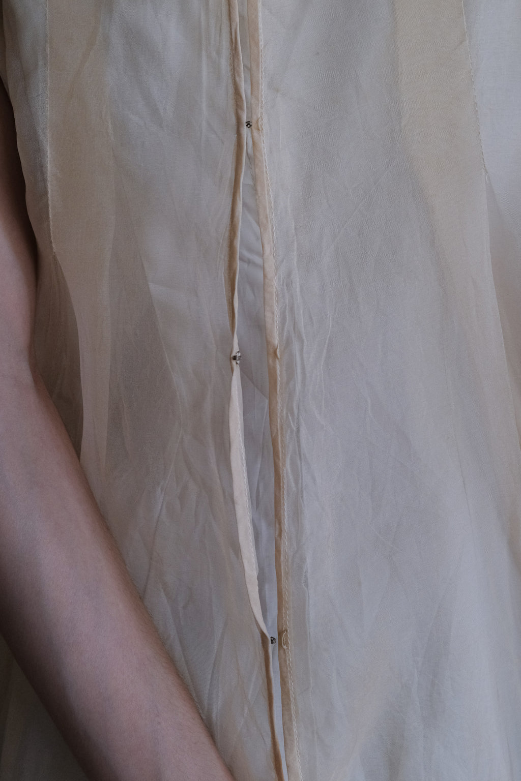 1960-1980's Spring Bud Lace Gown / 古董花朵蕾絲薄紗婚裙