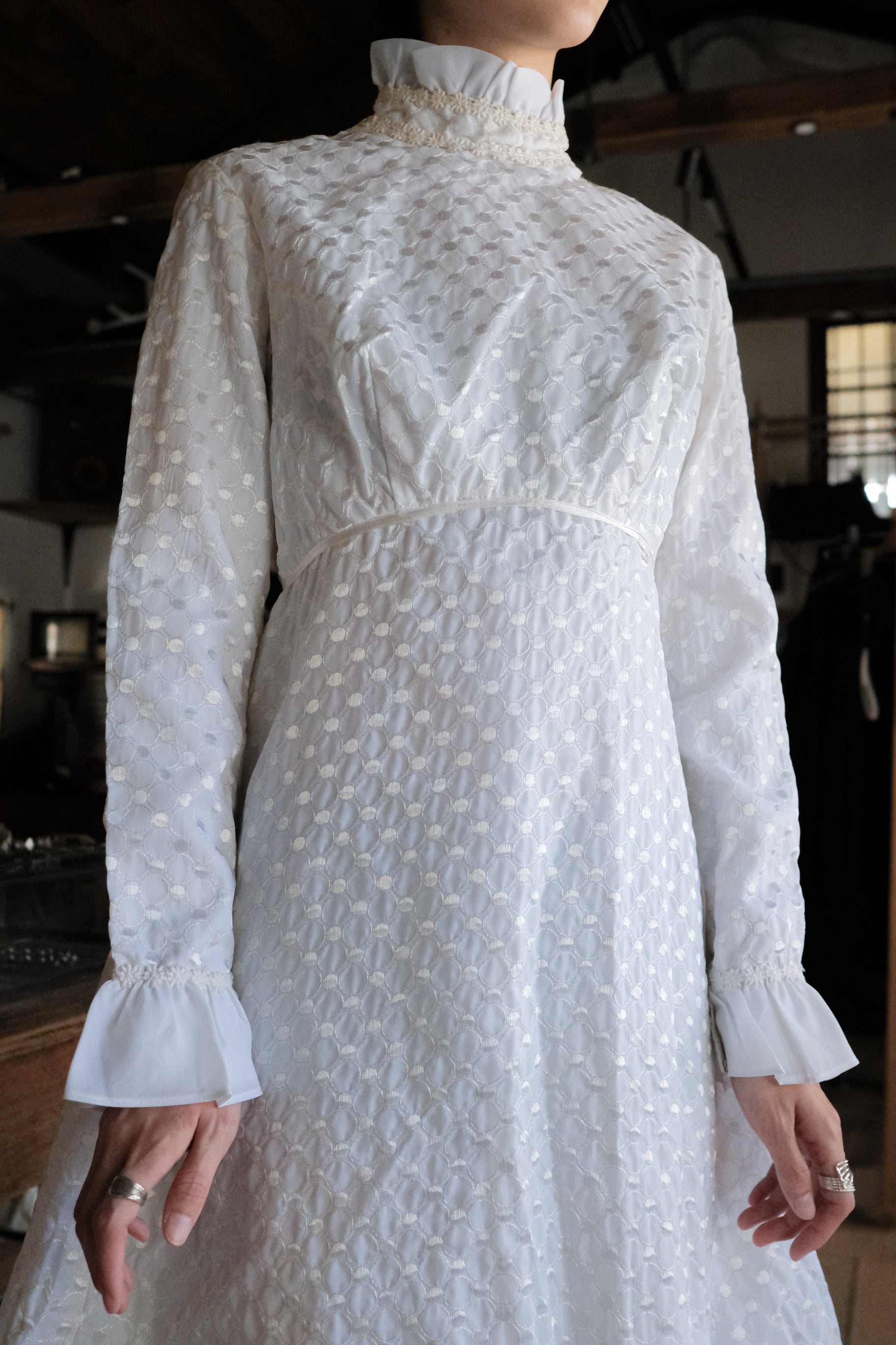 1960-1980's Dotted Jacquard Lace Cascade Gown / 古董波點蕾絲緹花長尾褶婚裙