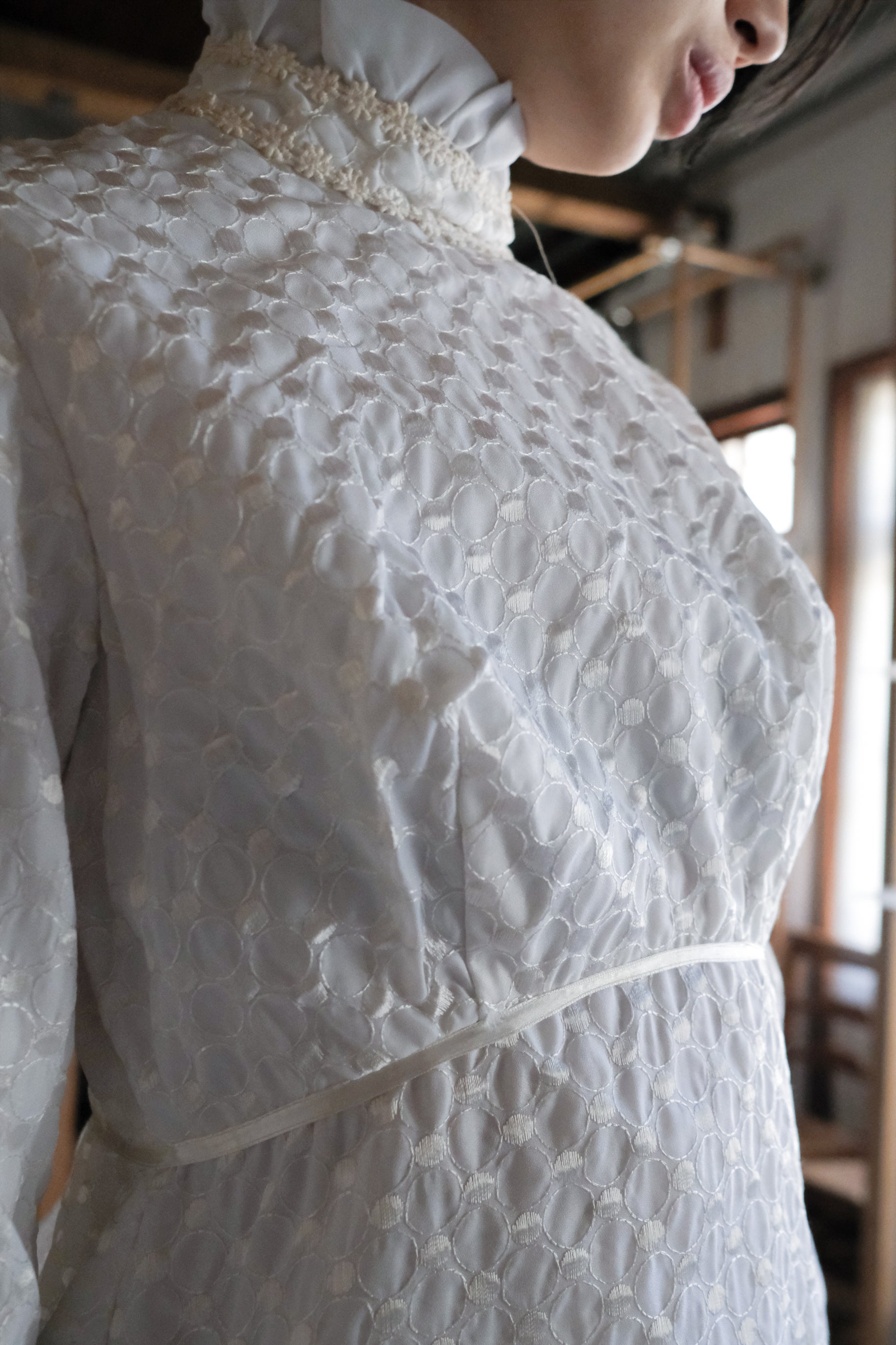 1960-1980's Dotted Jacquard Lace Cascade Gown / 古董波點蕾絲緹花長尾褶婚裙