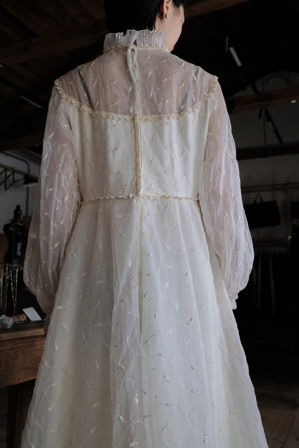 1960-1980's Lace Cloud Gauze Gown / 古董蕾絲雲紗婚裙