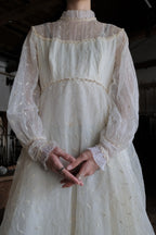 1960-1980's Lace Cloud Gauze Gown / 古董蕾絲雲紗婚裙