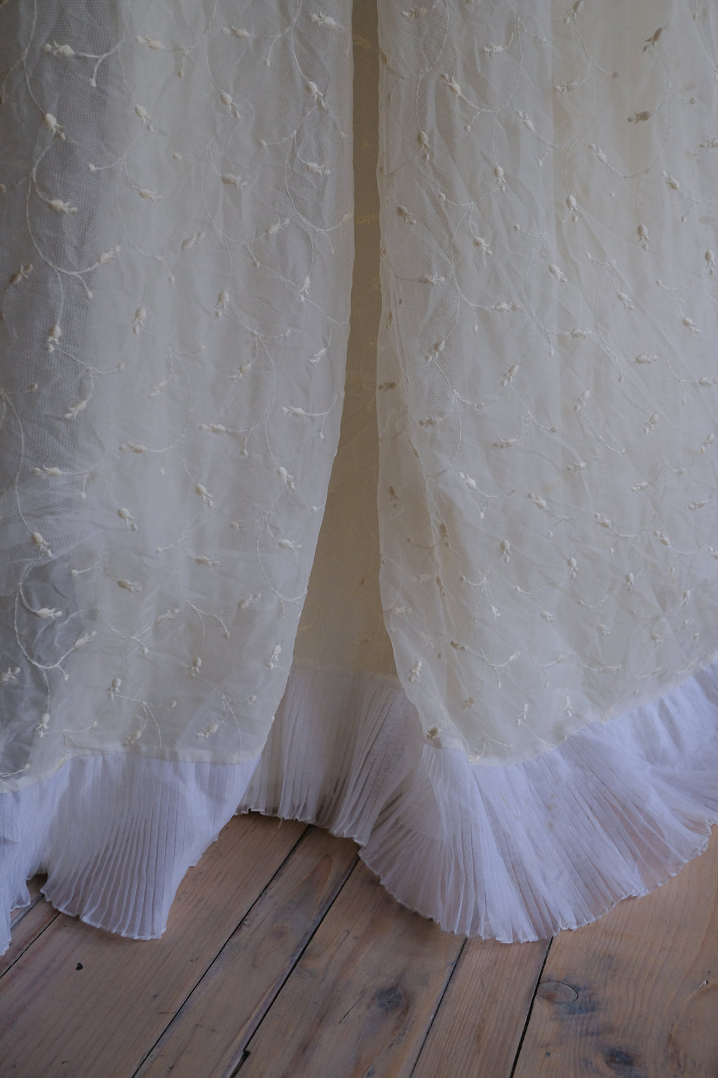 1960-1980's Lace Cloud Gauze Gown / 古董蕾絲雲紗婚裙
