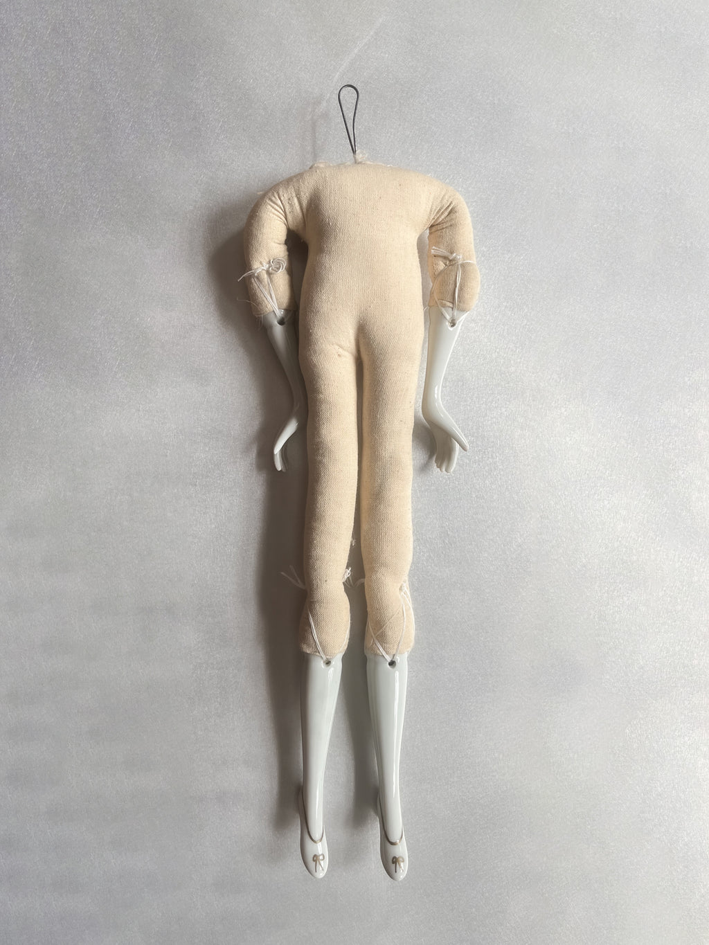 Porcelain Wired Doll / 可調式陶瓷娃娃