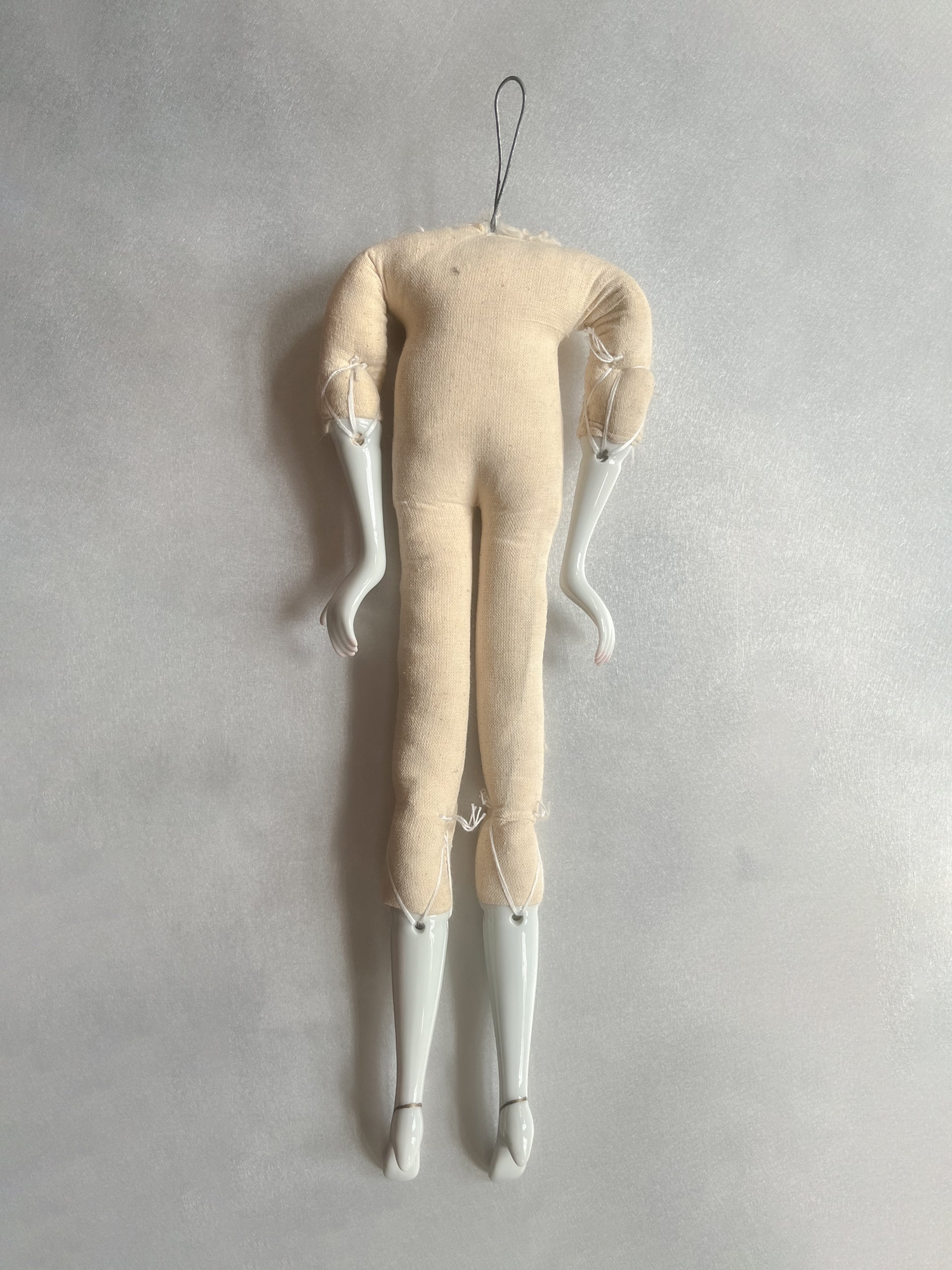 Porcelain Wired Doll / 可調式陶瓷娃娃