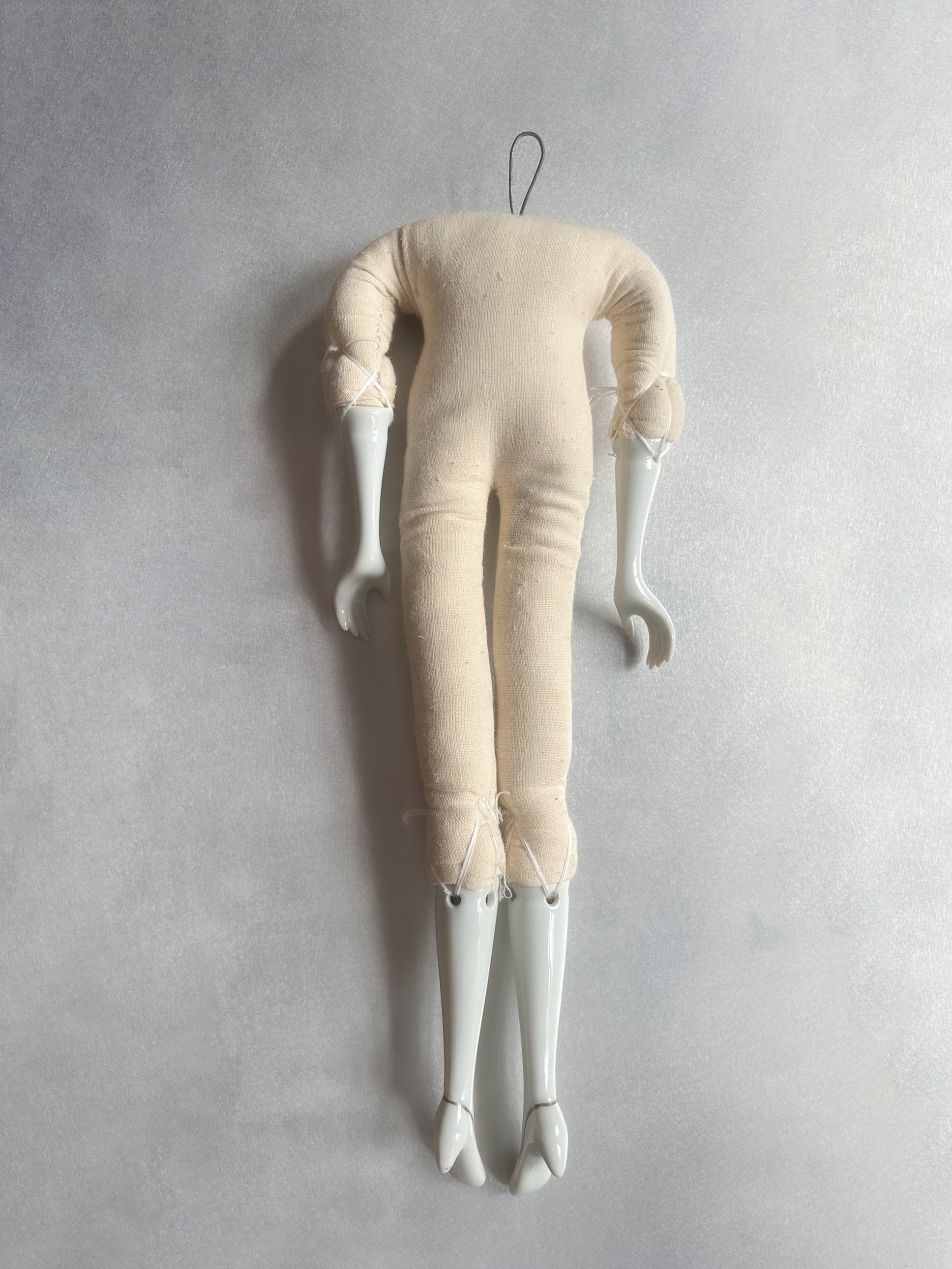 Porcelain Wired Doll / 可調式陶瓷娃娃