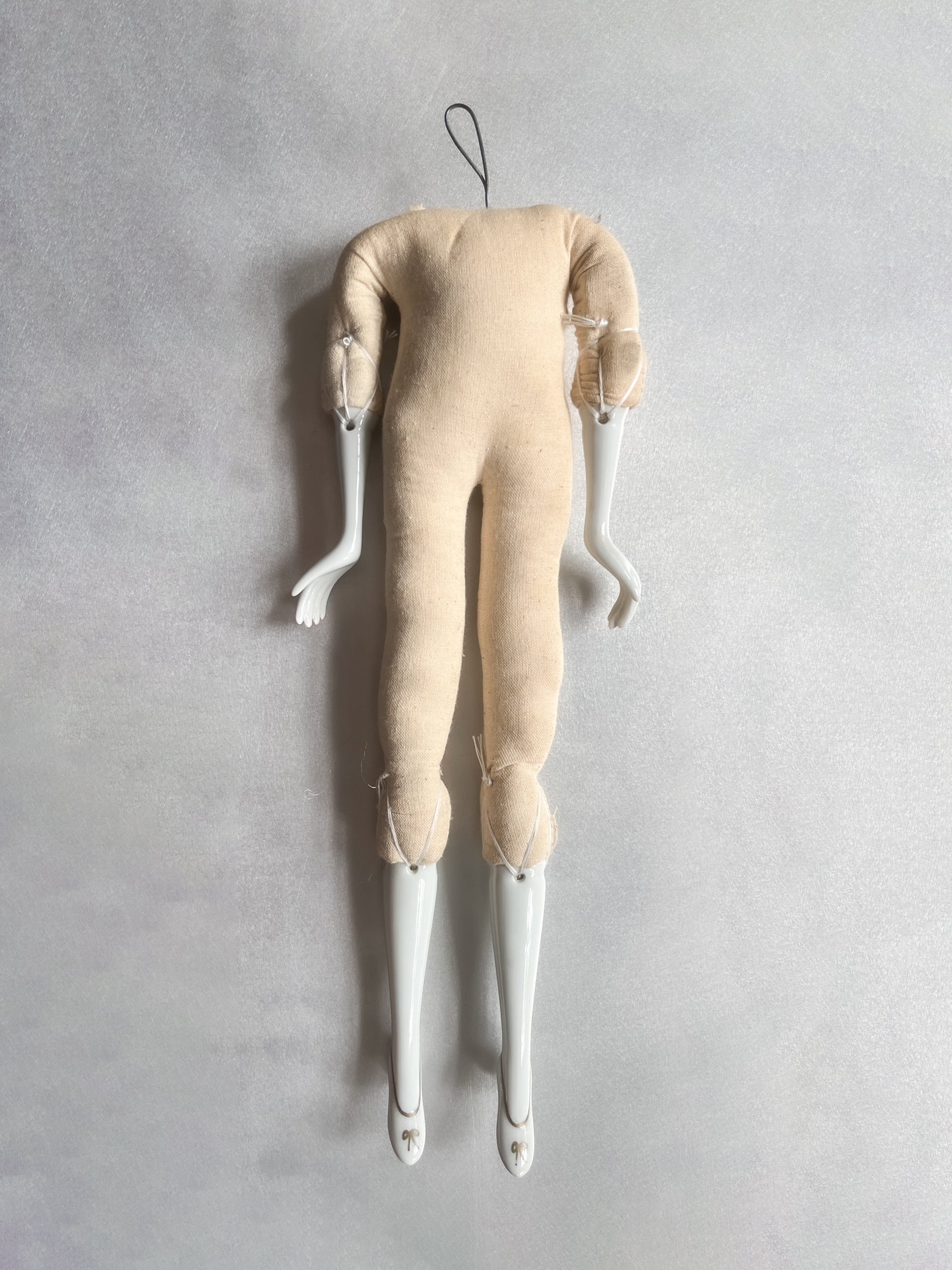 Porcelain Wired Doll / 可調式陶瓷娃娃