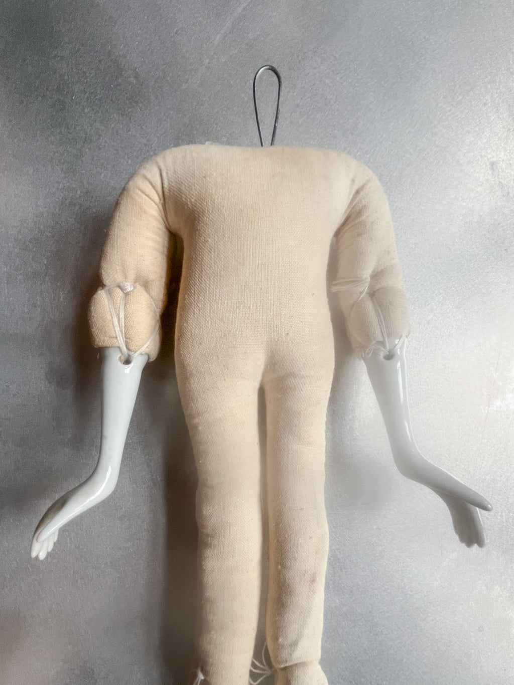 Porcelain Wired Doll / 可調式陶瓷娃娃